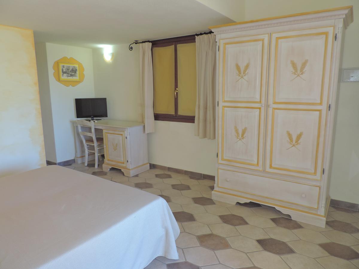 בודוני Hotel Minnia מראה חיצוני תמונה