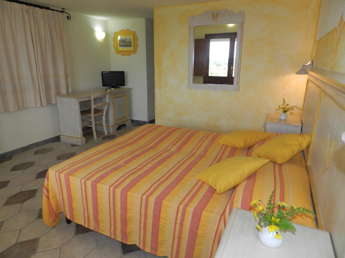 בודוני Hotel Minnia מראה חיצוני תמונה